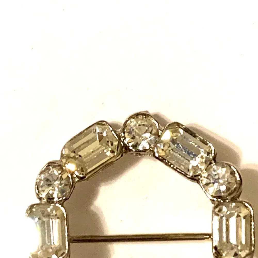 Clear Rhinestone‎ Wreath Brooch/Pin
